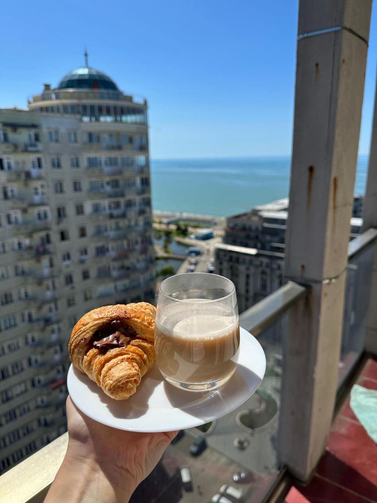 Удобные Апартаменты С Видом На Море Batumi Exteriér fotografie